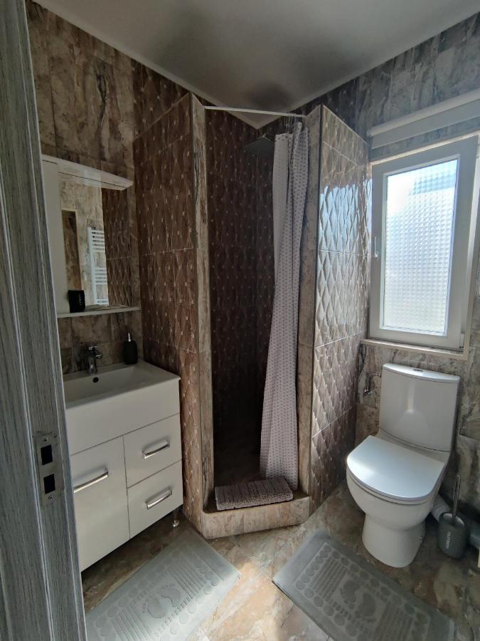 Vizuina Lupului Hotel Gura Humorului Luaran gambar